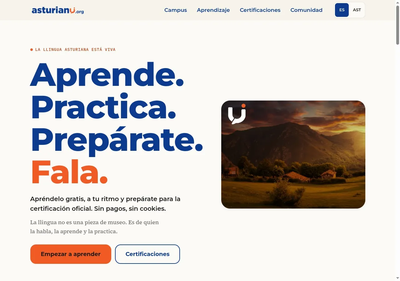 Portada d'asturianu.org: titular «Aprende. Practica. Prepárate. Fala.» col paisaxe rural asturianu al atapecer.